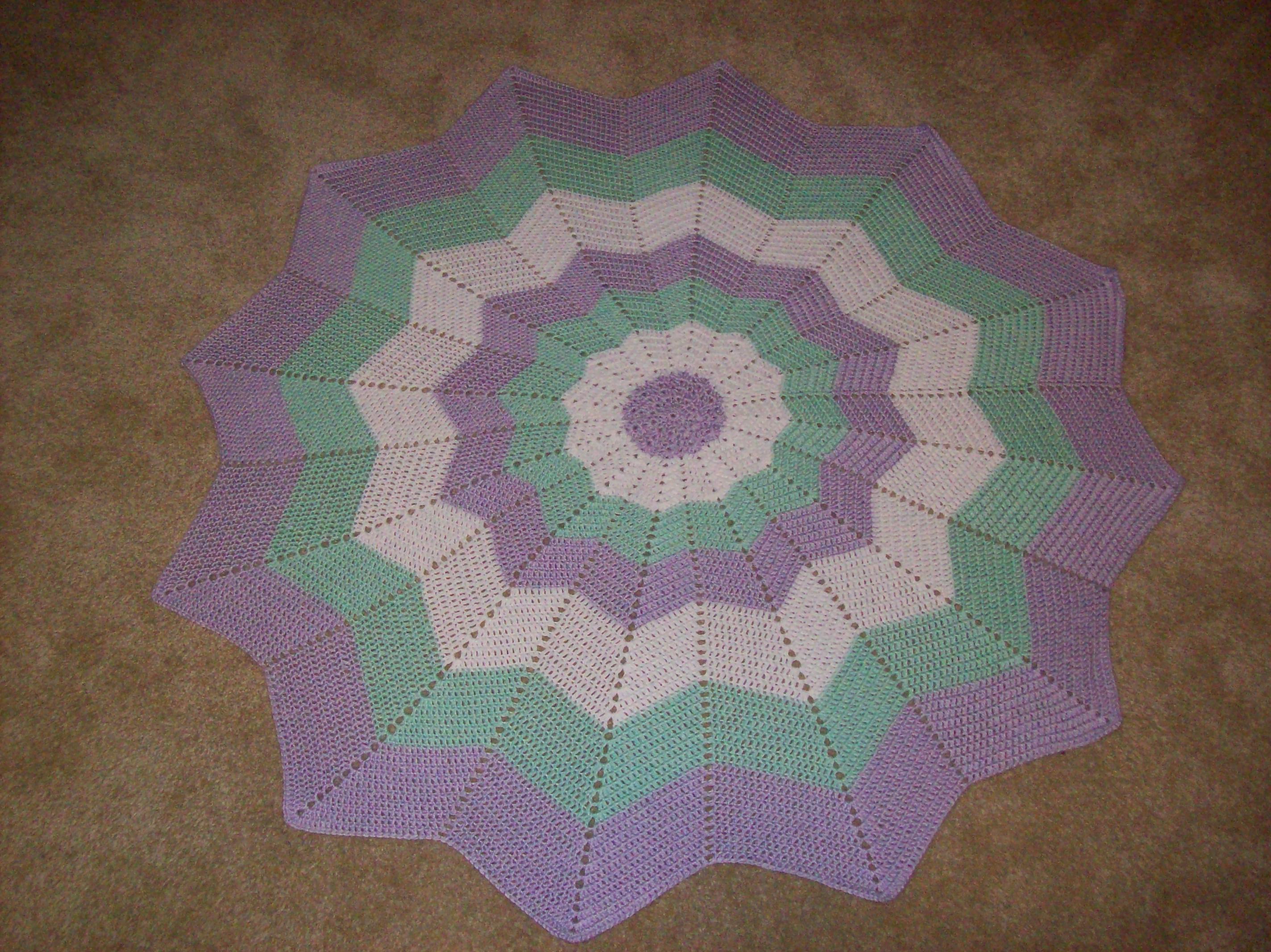 Round Ripple Baby Afghan